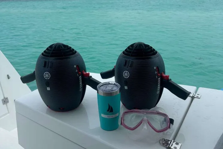 Charter Yacht NAUTI DOGS 5.4 - Bali 5.4 - 4 Cabins - Nassau - Exumas - Bahamas