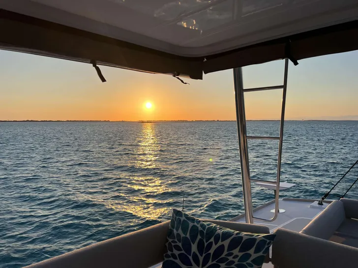 NAUTI DOGS 5.4 Bali 5.4 - under the sunset NAUTI DOGS 5.4 Bali 5.4 - under the sunset
