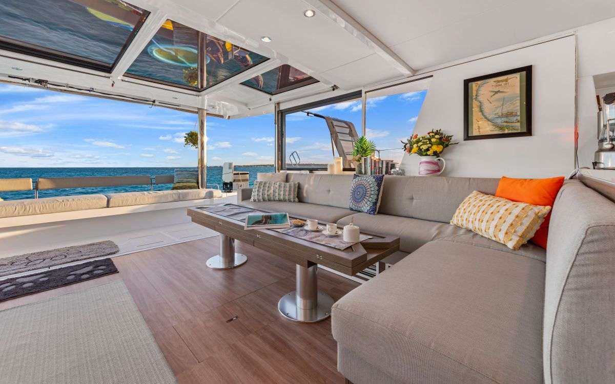 Charter Yacht NAUTI DOGS 5.4 - Bali 5.4 - 4 Cabins - Nassau - Exumas - Bahamas