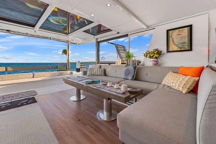 Charter Yacht NAUTI DOGS 5.4 - Bali 5.4 - 4 Cabins - Nassau - Exumas - Bahamas