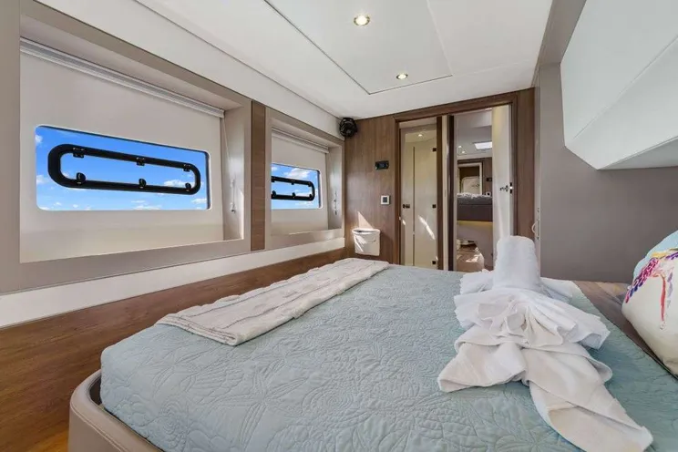 Charter Yacht NAUTI DOGS 5.4 - Bali 5.4 - 4 Cabins - Nassau - Exumas - Bahamas