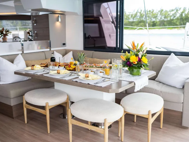HARMONY Bali 4.8 - dining set up HARMONY Bali 4.8 - dining set up