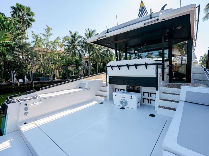 GO N HOT - Dutch Craft 56,aft deck GO N HOT - Dutch Craft 56,aft deck