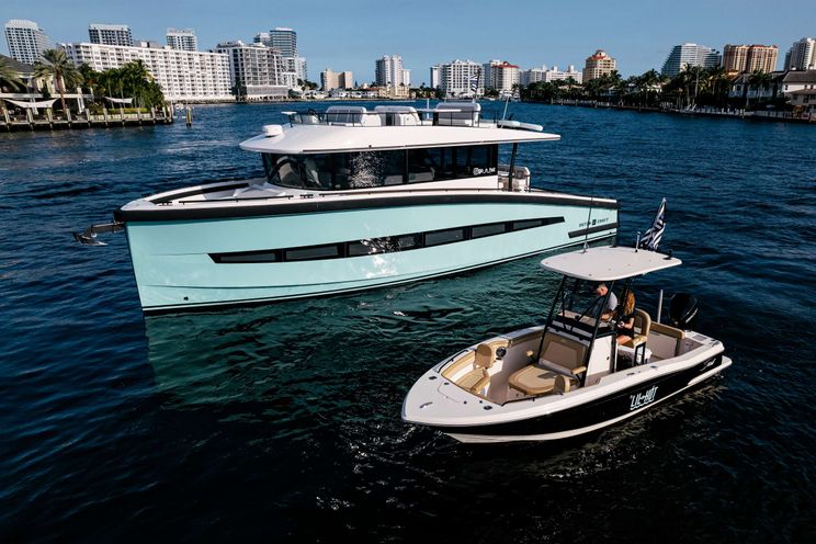 Charter Yacht GO N HOT - Dutch Craft 56 - 3 Cabins - Nassau - Exumas - Bahamas