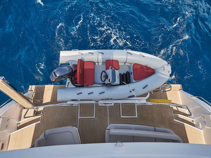 GOOD VIBES - Leopard 53,dinghy by the stern GOOD VIBES - Leopard 53,dinghy by the stern