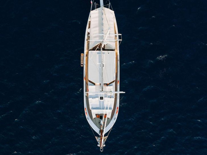BEYAZ LALE 40m Custom Gulet Top View BEYAZ LALE 40m Custom Gulet Top View