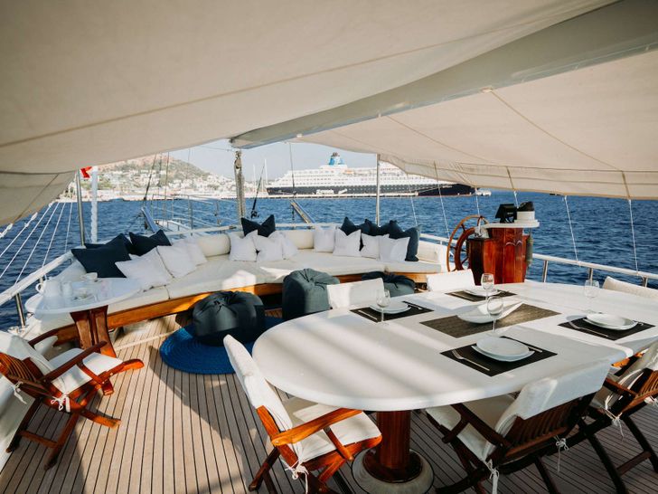 BEYAZ LALE 40m Custom Gulet Seating Area BEYAZ LALE 40m Custom Gulet Seating Area