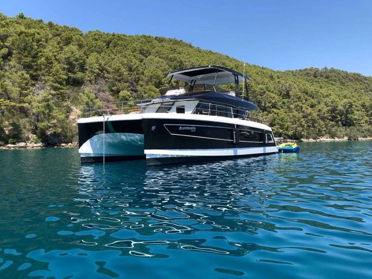 UMBRELLA VICTORIA - Fountaine Pajot 44 ft,panoramic shot with waterline UMBRELLA VICTORIA - Fountaine Pajot 44 ft,panoramic shot with waterline