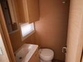 UMBRELLA VICTORIA - cabin 2 toilet and sink