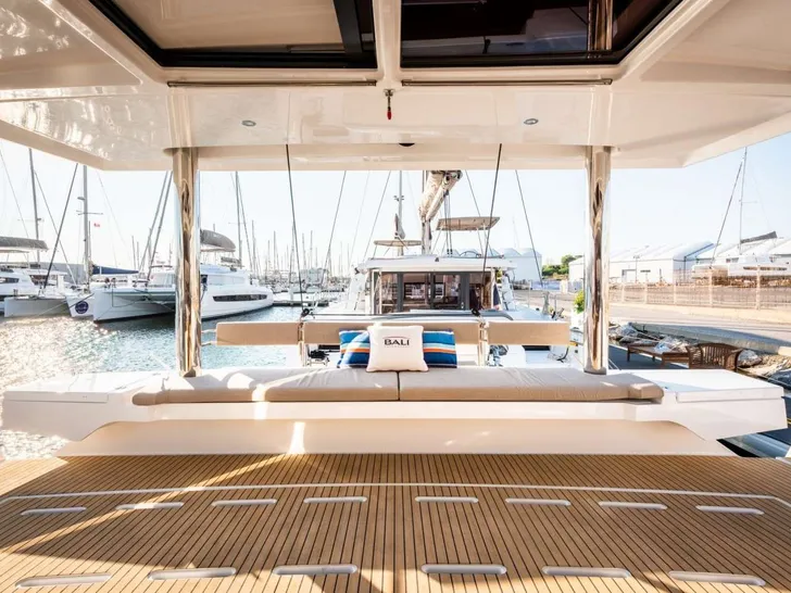 MIM OCEAN 1 Bali 5.4 - aft seating MIM OCEAN 1 Bali 5.4 - aft seating