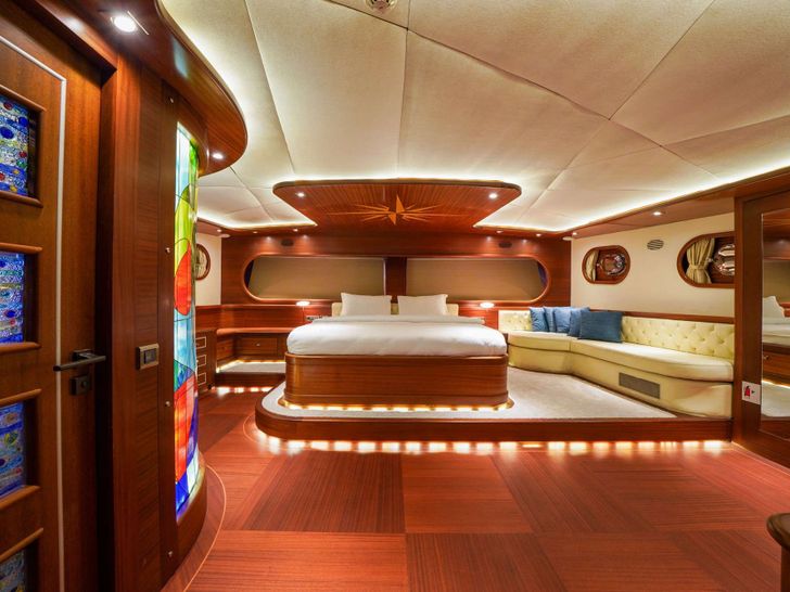 LA BELLA VITA 47m Custom Trimaran Master Cabin