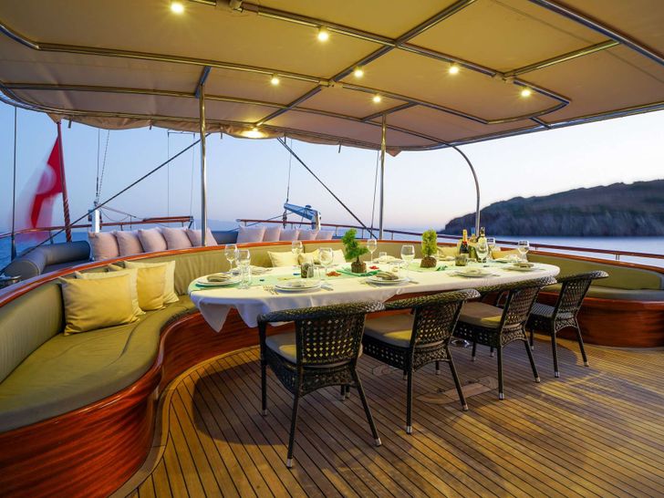 LA BELLA VITA Custom Gulet 47m - alfresco dining area LA BELLA VITA Custom Gulet 47m - alfresco dining area