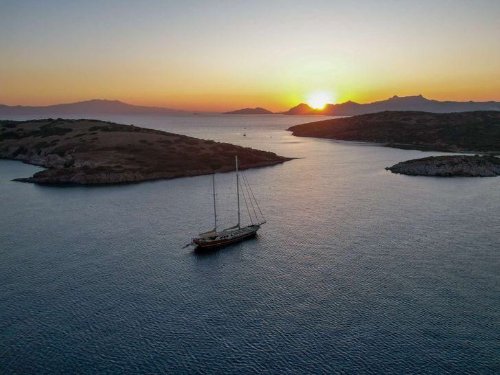LA BELLA VITA Custom Gulet 47m - anchored under the sunset LA BELLA VITA Custom Gulet 47m - anchored under the sunset