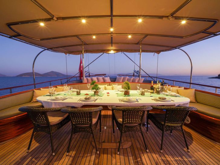 LA BELLA VITA 47m Custom Trimaran al fresco dining area