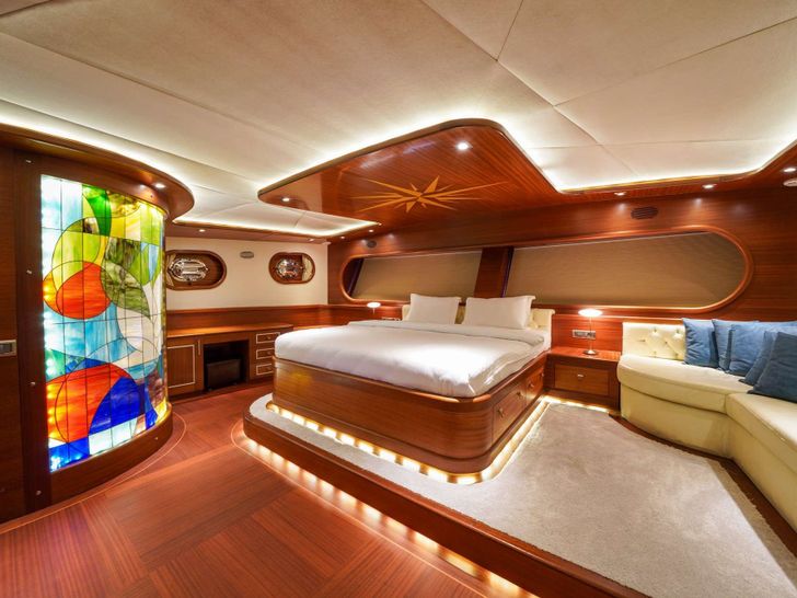 LA BELLA VITA Custom Gulet 47m - VIP cabin 1 LA BELLA VITA Custom Gulet 47m - VIP cabin 1