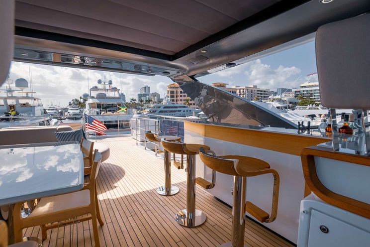 Charter Yacht SEA OWL - Azimut Grande 27m - 5 Cabins - Nassau - Exumas - Bahamas