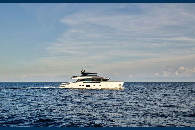 Charter Yacht LUAR - San Lorenzo SX88 - La Spezia - Naples - Sicily - Riviera - Corsica - Sardinia