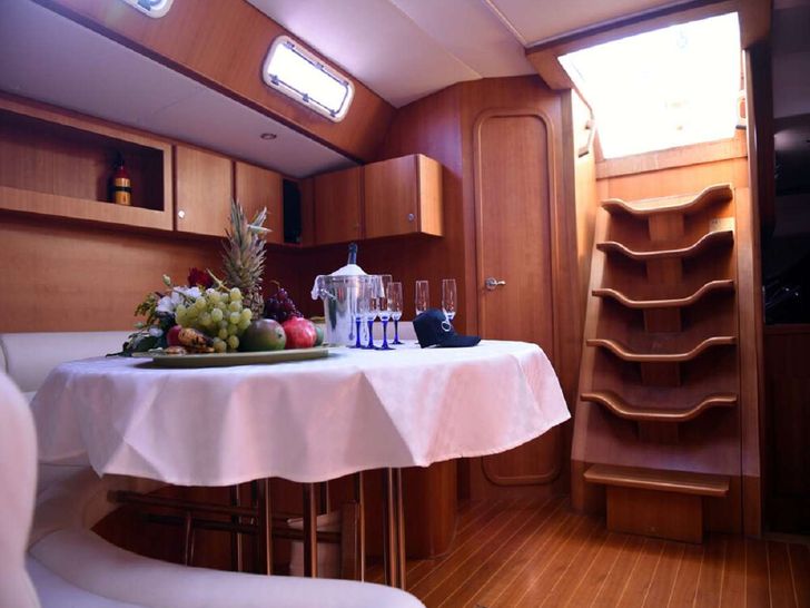 FOLLIA - Custom Yacht 65 ft,dining area FOLLIA - Custom Yacht 65 ft,dining area