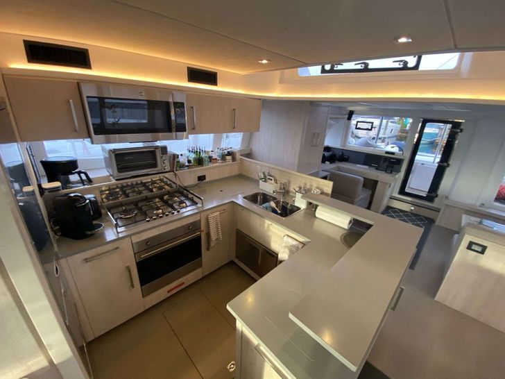 RUBY ONE Leopard 58 - galley RUBY ONE Leopard 58 - galley