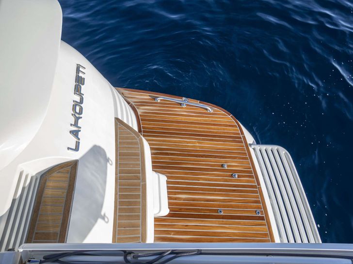 LAKOUPETI - Pershing 16 m,swimming platform LAKOUPETI - Pershing 16 m,swimming platform