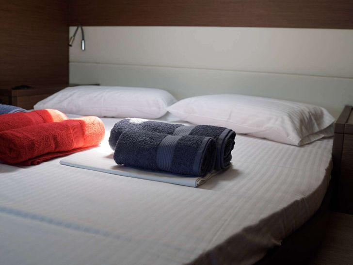 BLUE VELVET Lagoon 52 - cabin 1 BLUE VELVET Lagoon 52 - cabin 1