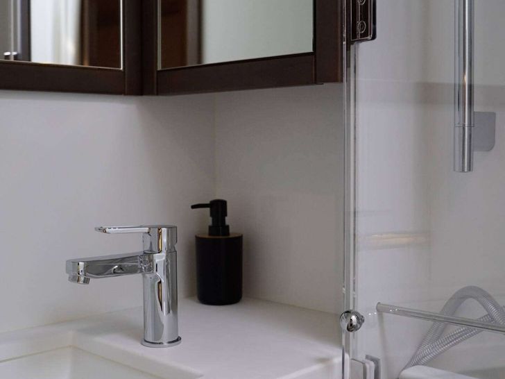 BLUE VELVET Lagoon 52 - cabin 2 bathroom BLUE VELVET Lagoon 52 - cabin 2 bathroom