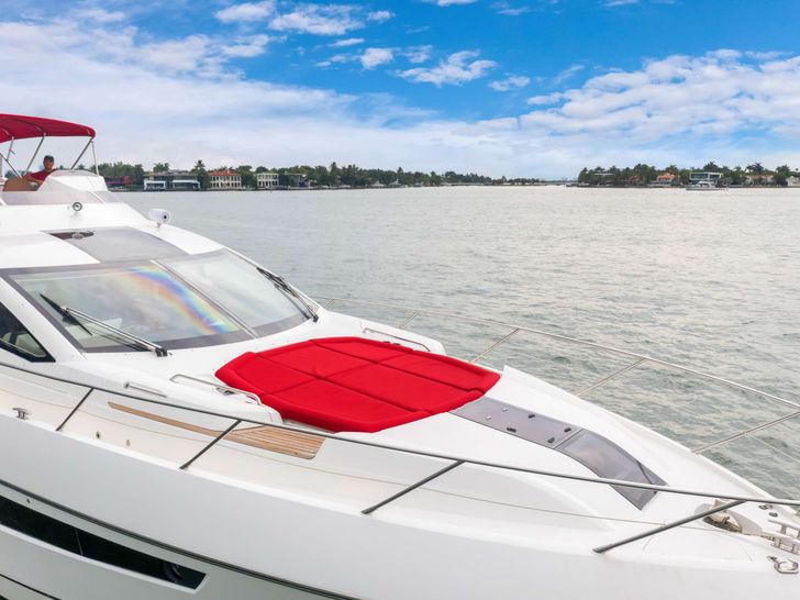 GEM - Sunseeker 68,bronzing area GEM - Sunseeker 68,bronzing area
