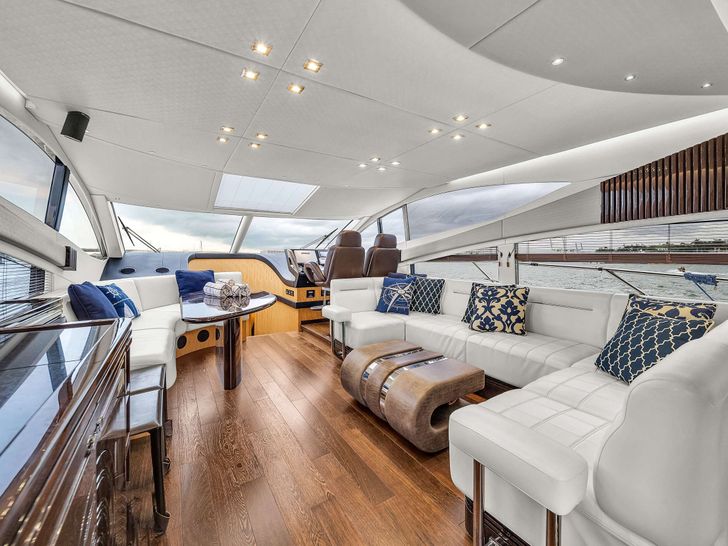 GEM - Sunseeker 68,main saloon GEM - Sunseeker 68,main saloon