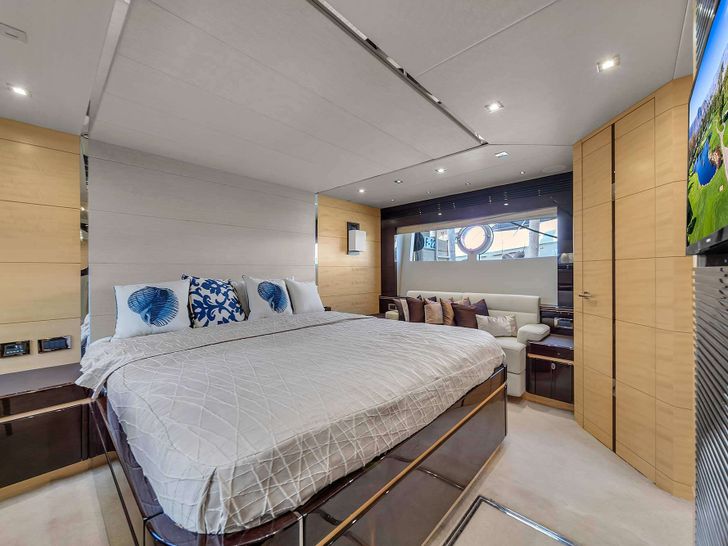 GEM - Sunseeker 68,main cabin GEM - Sunseeker 68,main cabin
