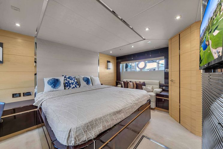 Charter Yacht GEM - Sunseeker 68 - 3 Cabins - Miami - Florida - Southeast USA - Bahamas