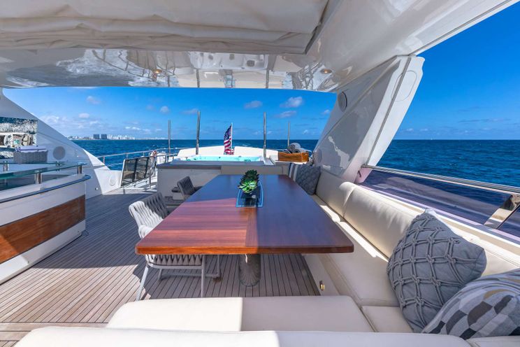 Charter Yacht NO CURFEW - Princess 85 - 4 Cabins - Nassau - Exumas - Bahamas