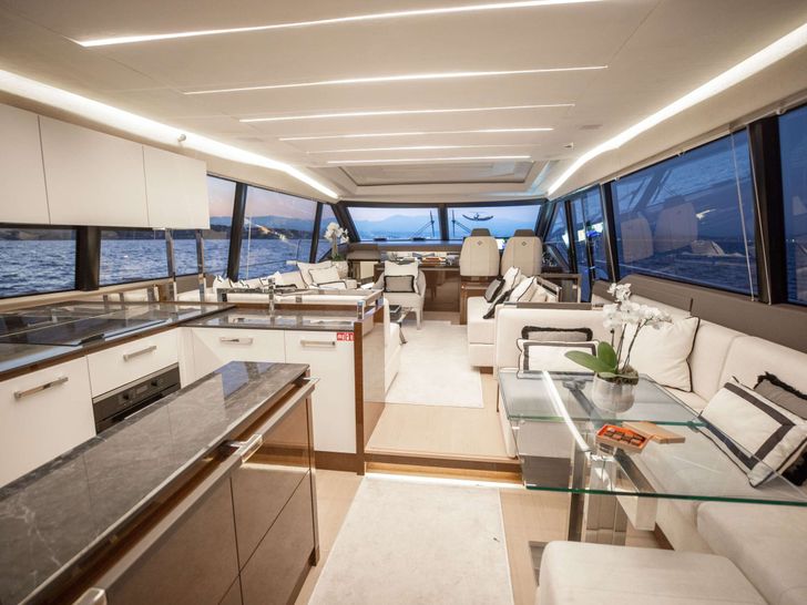 ROMY ONE Prestige 680 - saloon ROMY ONE Prestige 680 - saloon