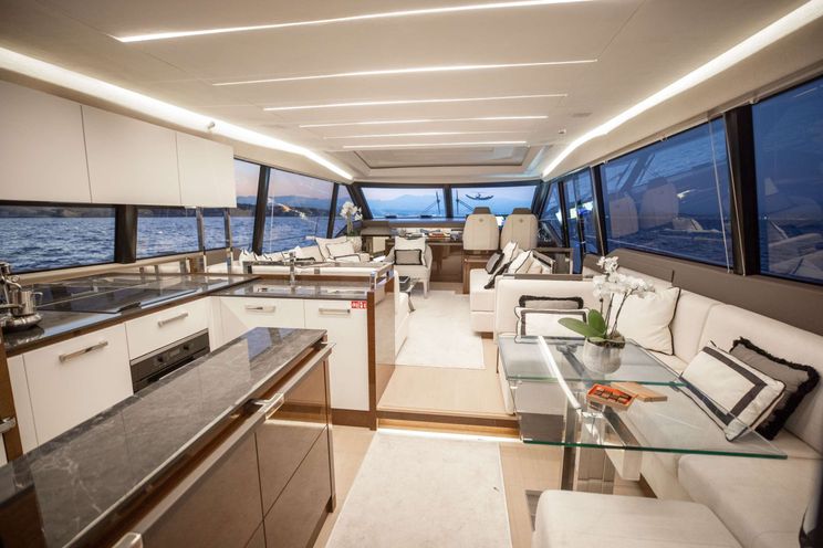 Charter Yacht ROMY ONE - Prestige 680 - 4 Cabins - Antibes - Cannes - Nice - St Tropez - French Riviera - Monaco