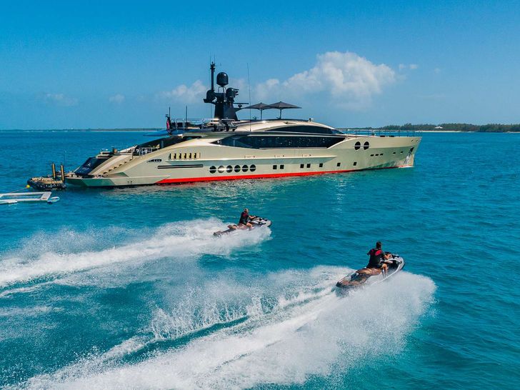 DB9 - Water Toys DB9 - Water Toys