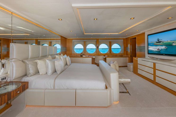 Charter Yacht DB9 - Palmer Johnson 52m - 5 Cabins - Nassau - Staniel Cay - Exumas