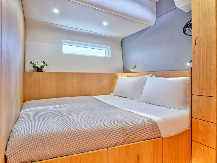 NADAMAS YYachts Y8 - VIP cabin 1 NADAMAS YYachts Y8 - VIP cabin 1