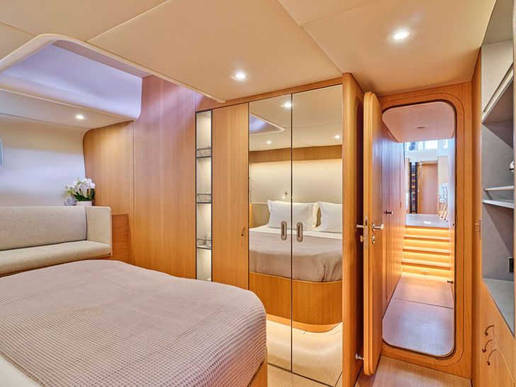 NADAMAS YYachts Y8 - master cabin mirror closet NADAMAS YYachts Y8 - master cabin mirror closet