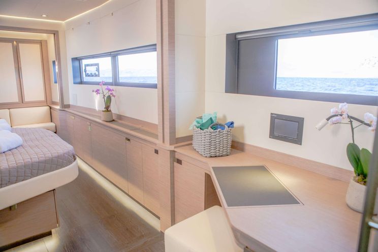 Charter Yacht ELLY - Fountaine Pajot Power 67 - 4 Cabins - Athens - Mykonos - Paros