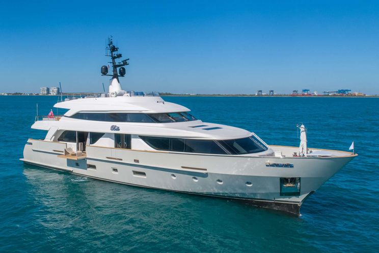 Charter Yacht PHOENIX - San Lorenzo - 5 Cabins - Bahamas - Nassau