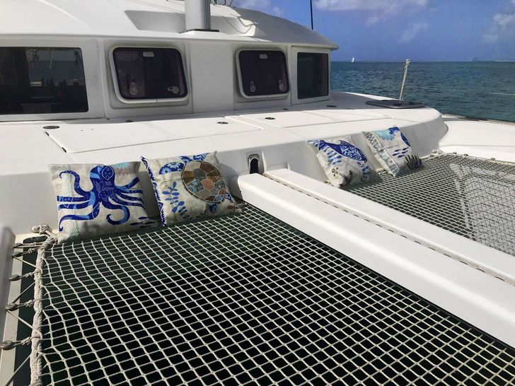 Foredeck tramps and lounging area Foredeck tramps and lounging area
