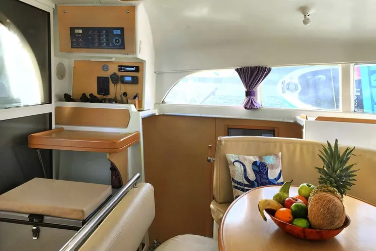 Charter Yacht TIMAIAO 2 - 3 Cabins - Lagoon 40 - Grenadines