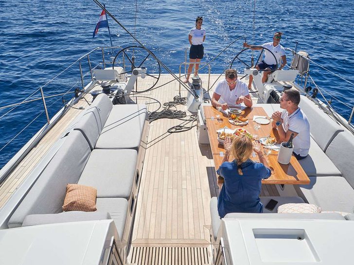 AENEA CNB Bordeaux 76 - upper deck lounging and dining area AENEA CNB Bordeaux 76 - upper deck lounging and dining area