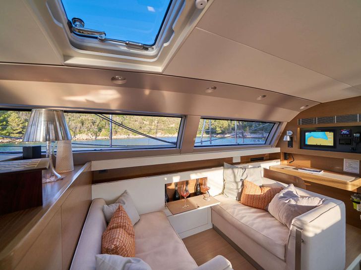 AENEA CNB Bordeaux 76 - saloon AENEA CNB Bordeaux 76 - saloon