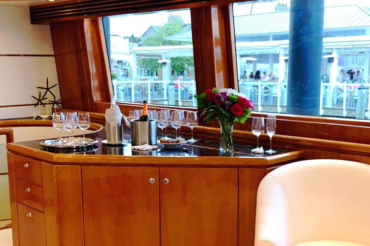 Charter Yacht SLIPAWAY - Hargrave 92 - 4 Cabins - Fort Lauderdale - Florida East Coast - Bahamas