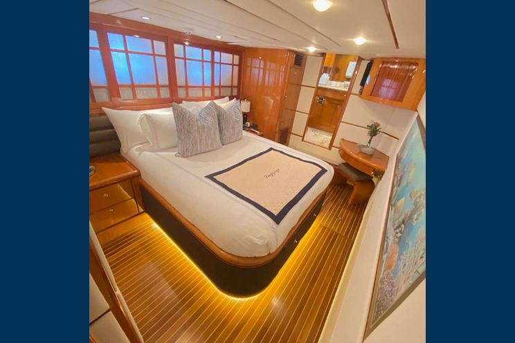 Charter Yacht SLIPAWAY - Hargrave 92 - 4 Cabins - Fort Lauderdale - Florida East Coast - Bahamas