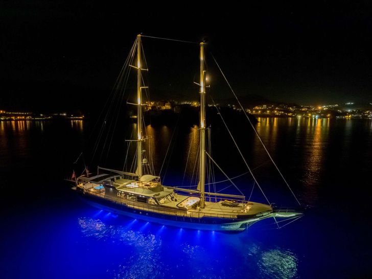 DOUBLE EAGLE 40m Custom Gulet Night View