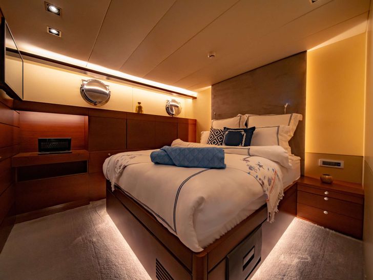 DOUBLE EAGLE 40m Custom Gulet VIP Room DOUBLE EAGLE 40m Custom Gulet VIP Room