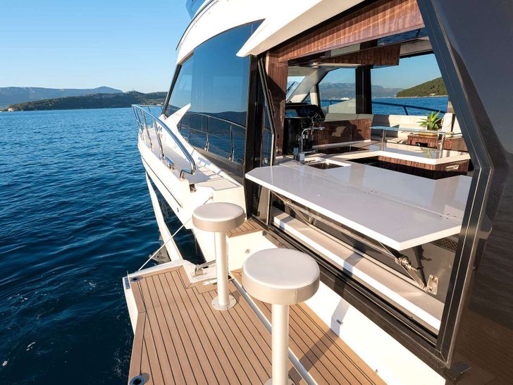 CHAMP ATLANTIS Galeon 500 Fly - side bar CHAMP ATLANTIS Galeon 500 Fly - side bar