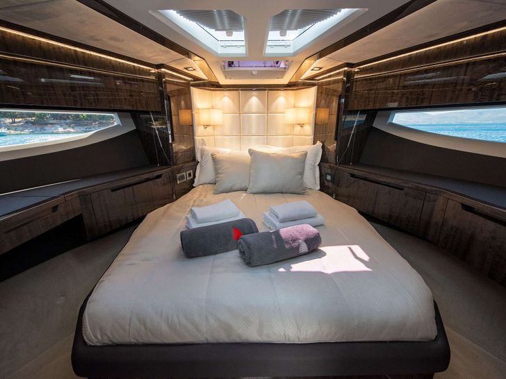 CHAMP ATLANTIS Galeon 500 Fly - master cabin CHAMP ATLANTIS Galeon 500 Fly - master cabin