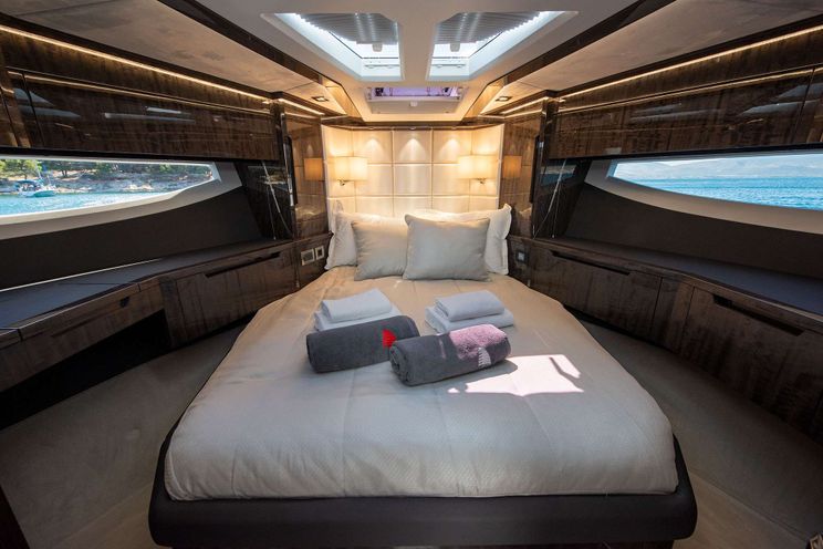 Charter Yacht CHAMP ATLANTIS - Galeon 500 Fly - 3 Cabins - Kastela - Split - Dubrovnik - Hvar - Croatia